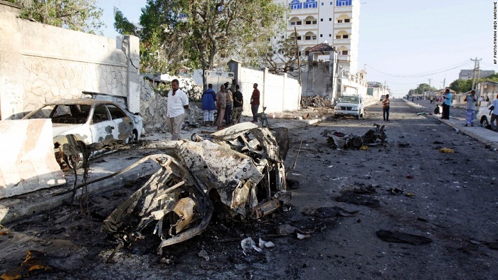 At least 4 injured in airport blast in central Somalia